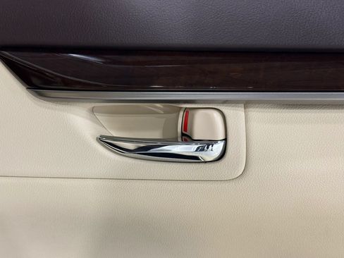 Used 2016 Lexus ES 350 w/ Premium Package w/Wood Trim FWD image 57