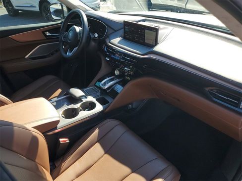 Certified 2023 Acura MDX FWD w/ Technology Package image 4