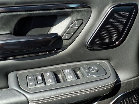 Used 2026 RAM 1500 Limited AWD/4WD image 16