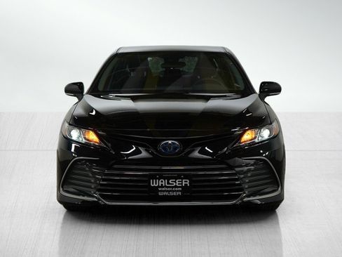 Used 2021 Toyota Camry LE image 8