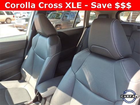 Used 2024 Toyota Corolla Cross XLE image 14