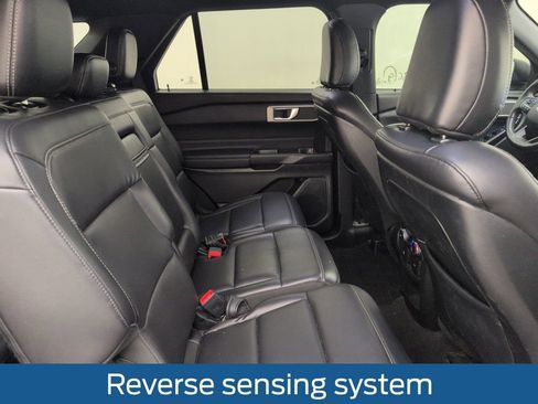 Used 2020 Ford Explorer XLT w/ Equipment Group 202A image 18