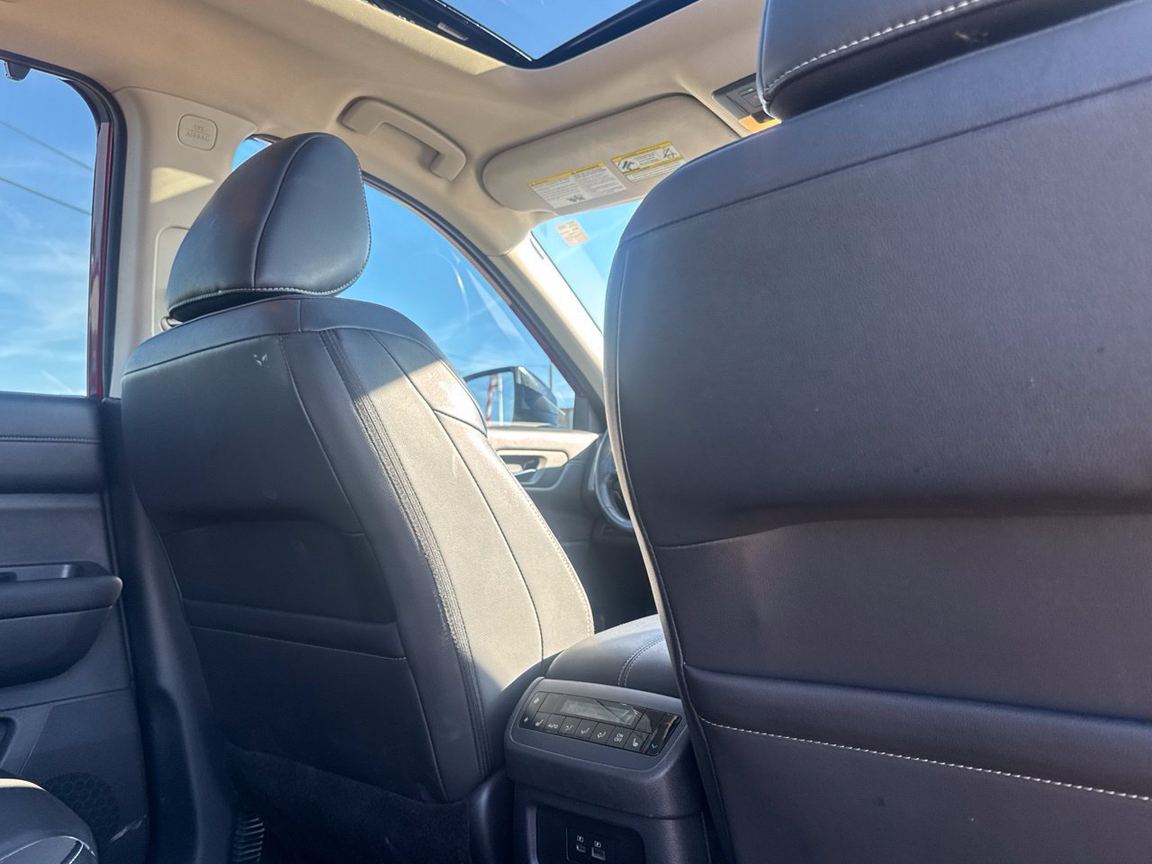 Certified 2024 Nissan Pathfinder SL w/ SL Premium Package FWD image 35