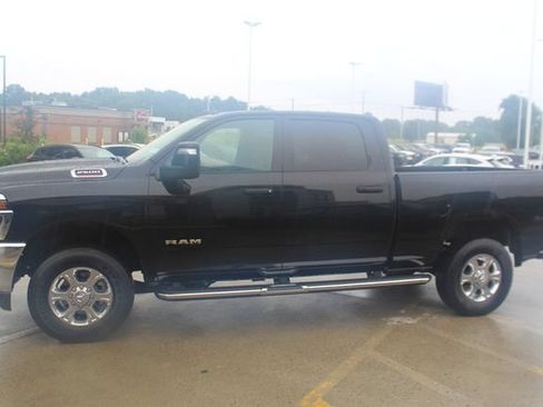 Used 2026 RAM 2500 Big Horn AWD/4WD image 2