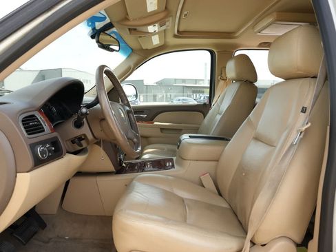 Used 2014 Chevrolet Tahoe LTZ RWD image 15