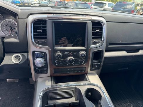 Used 2018 RAM 1500 Laramie AWD/4WD image 14