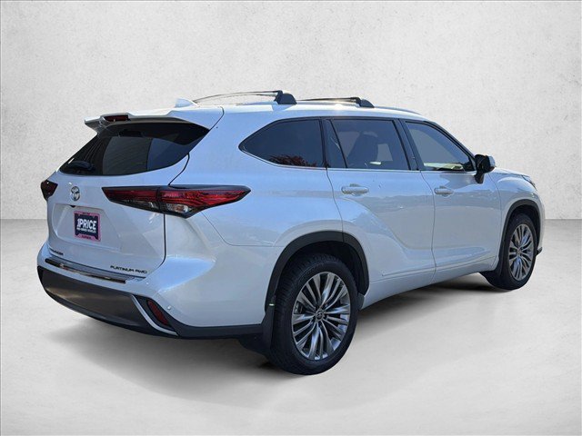 Used 2022 Toyota Highlander Platinum AWD/4WD image 5