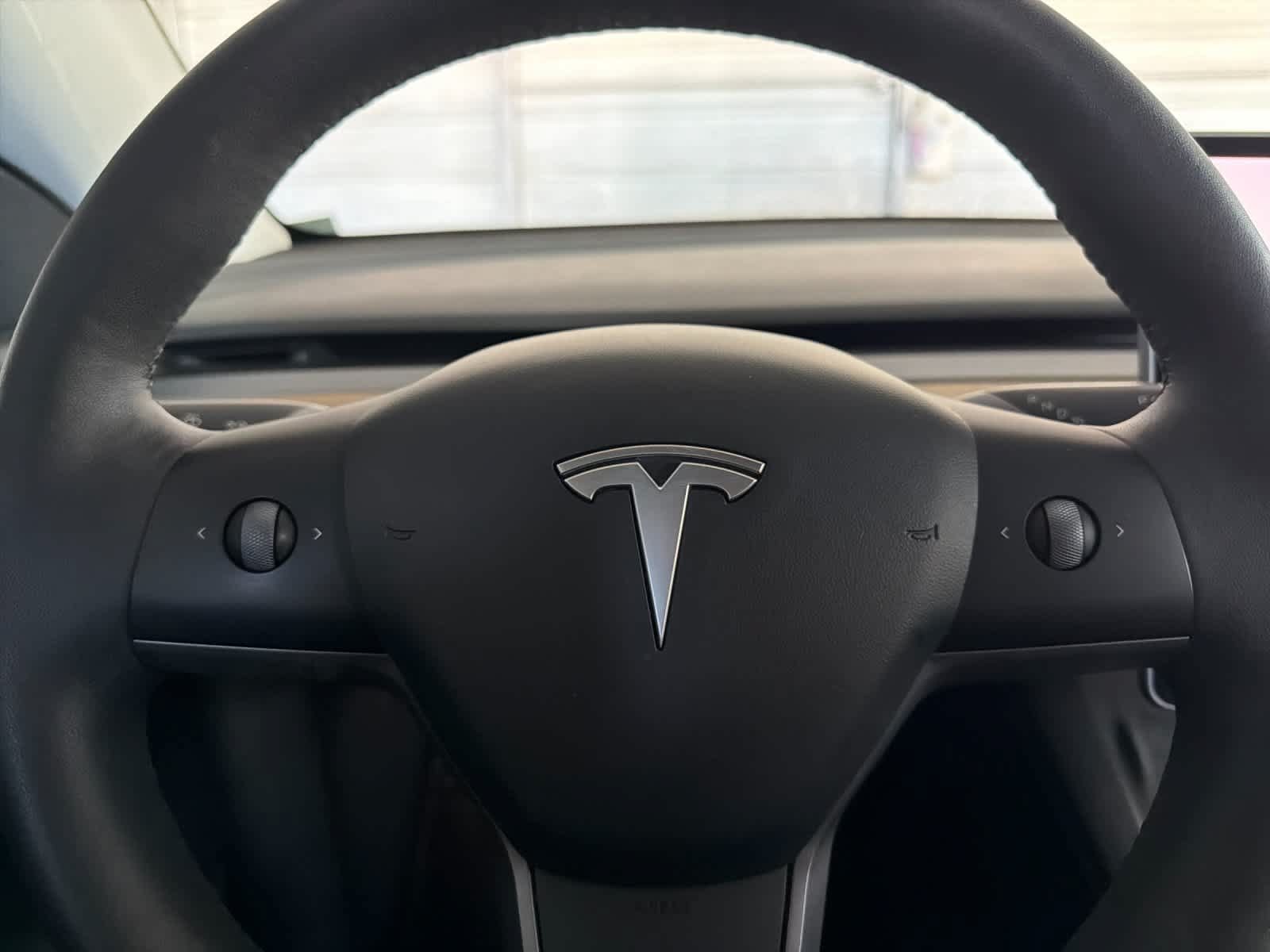 Used 2021 Tesla Model Y Long Range AWD/4WD image 23