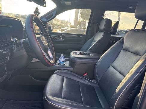 Used 2022 GMC Yukon XL SLT image 11