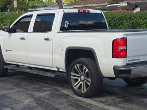 Used 2018 GMC Sierra 1500 2WD Crew Cab image 4
