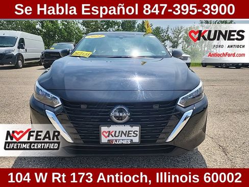 Used 2024 Nissan Sentra SV FWD image 2