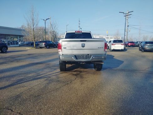 Used 2018 RAM 2500 Laramie w/ Convenience Group image 4