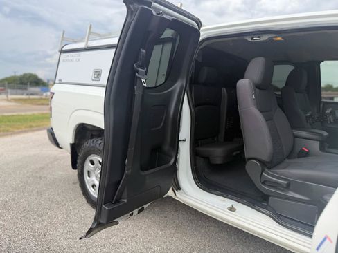 Used 2023 Nissan Frontier S AWD/4WD image 18