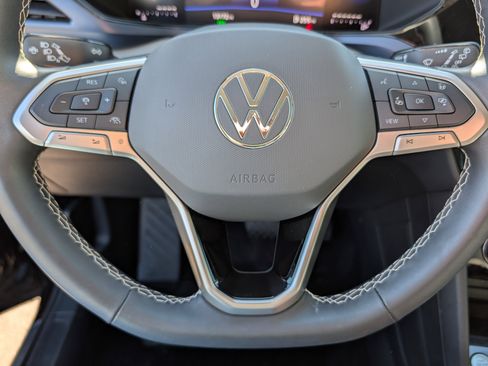 Certified 2024 Volkswagen Taos SE AWD/4WD image 25
