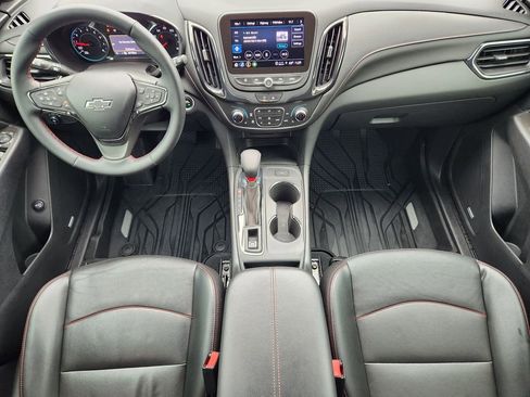 Used 2023 Chevrolet Equinox RS w/ RS Leather Package FWD image 26