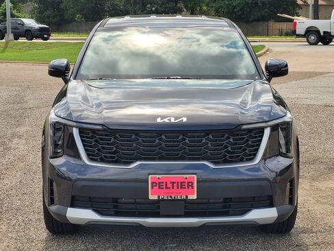 New 2026 Kia Sorento LX FWD image 2