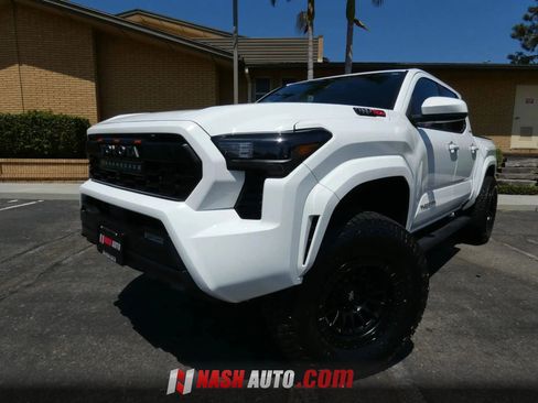 Used 2025 Toyota Tacoma SR RWD image 4
