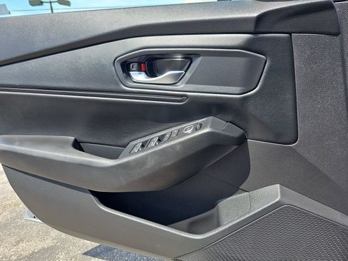 Used 2023 Honda Accord EX image 28