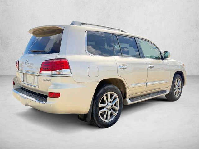 Used 2013 Lexus LX 570 4WD w/ Luxury Pkg image 5