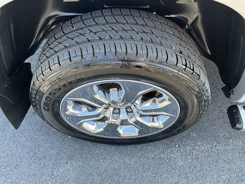 Used 2019 RAM 1500 Laramie AWD/4WD image 21