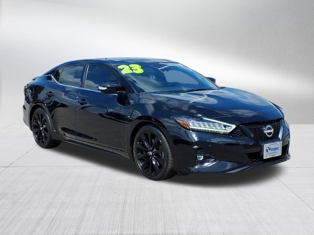 Used 2023 Nissan Maxima SR w/ Sport Mat Group FWD image 2