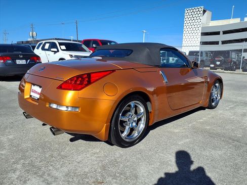 Used 2006 Nissan 350Z Touring image 22