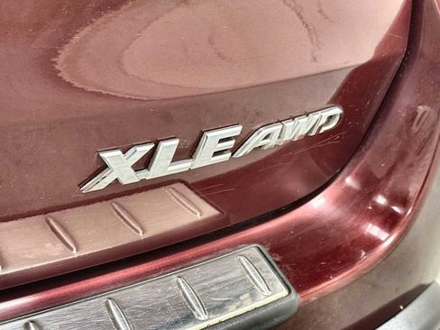 Used 2014 Toyota Highlander XLE AWD/4WD image 30