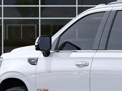 New 2026 GMC Yukon XL AT4 Ultimate AWD/4WD image 12