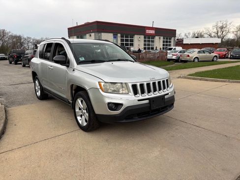 Used 2011 Jeep Compass 2WD image 6