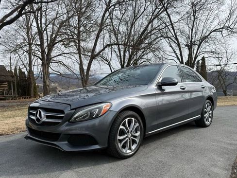 Used 2017 Mercedes-Benz C 300 Luxury 4MATIC image 5