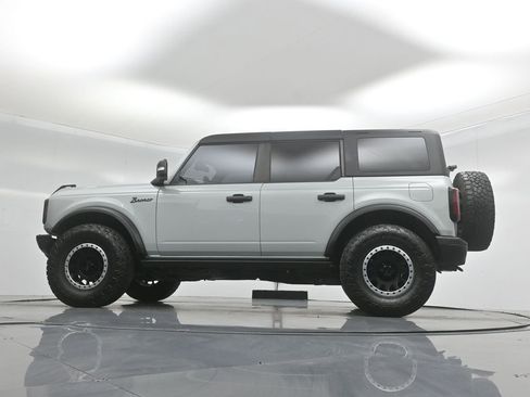 Used 2023 Ford Bronco Badlands image 51