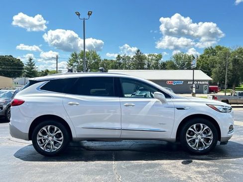 Used 2018 Buick Enclave Avenir AWD/4WD image 11