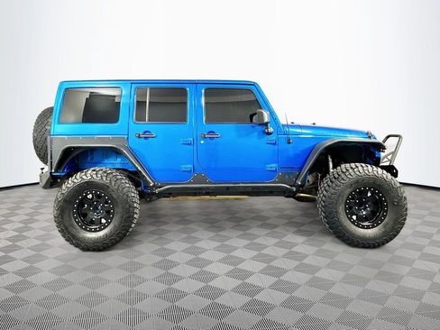 Used 2015 Jeep Wrangler Unlimited Rubicon w/ Connectivity Group image 4