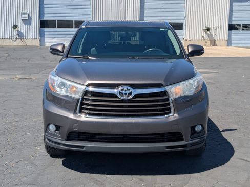 Used 2016 Toyota Highlander XLE AWD/4WD image 11