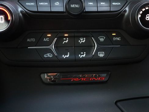 Used 2019 Chevrolet Corvette Stingray Coupe w/ 1LT RWD image 34