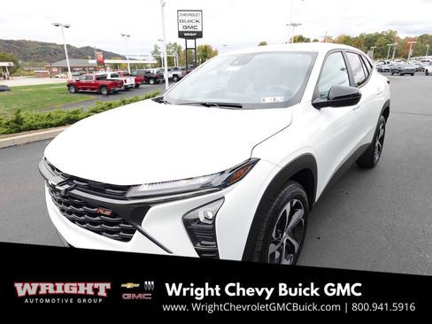 Used 2024 Chevrolet Trax RS w/ Driver Confidence Package image 7