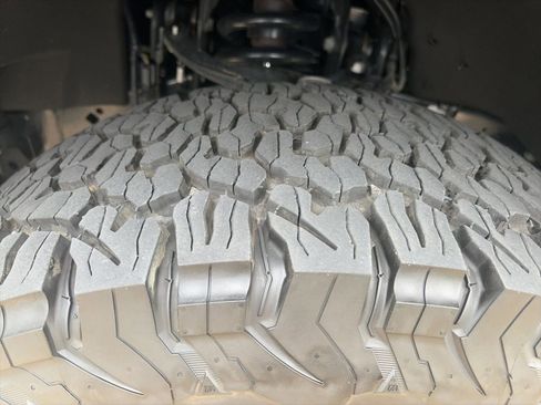 Certified 2025 Ford F150 Raptor AWD/4WD image 10