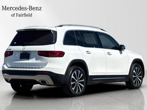 Used 2021 Mercedes-Benz GLB 250 image 2