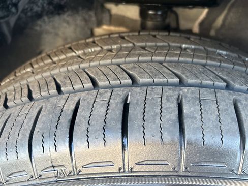 Used 2022 Nissan Pathfinder SV w/ Cargo Package image 11