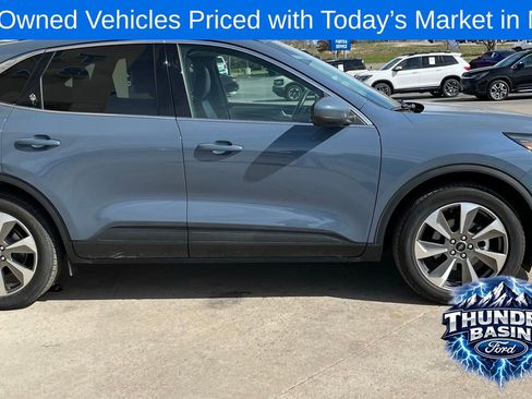Used 2023 Ford Escape Platinum AWD/4WD image 4