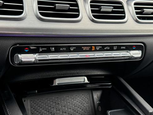 Used 2025 Mercedes-Benz GLS 450 4MATIC image 39