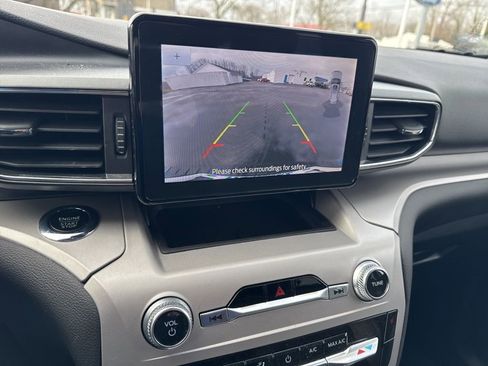 Used 2023 Ford Explorer XLT w/ Equipment Group 202A image 21