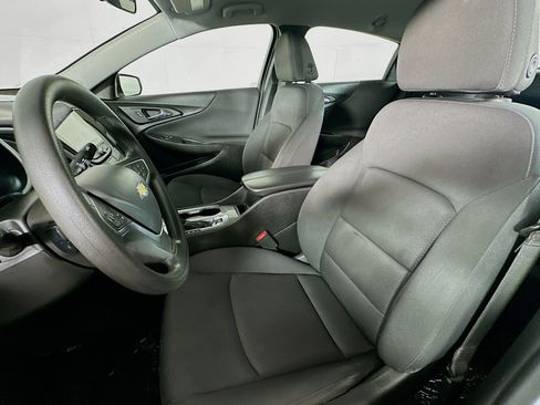 Used 2023 Chevrolet Malibu LT FWD image 17