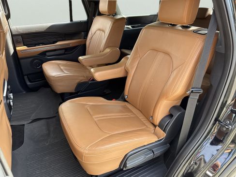 Used 2022 Ford Expedition Platinum AWD/4WD image 30