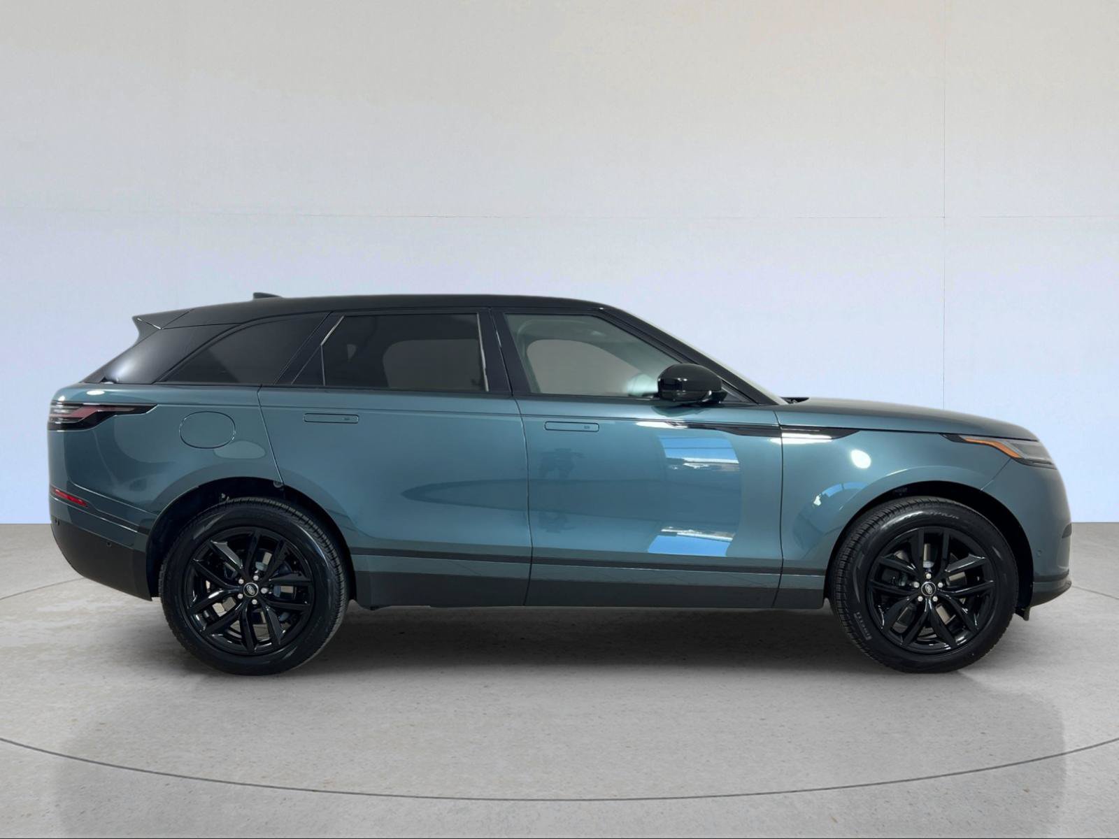 New 2026 Land Rover Range Rover Velar S AWD/4WD image 7