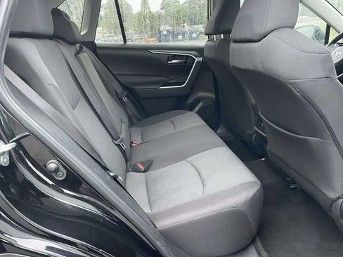 Used 2023 Toyota RAV4 XLE AWD/4WD image 13