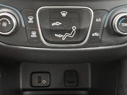 Used 2018 Chevrolet Equinox LT AWD/4WD image 23