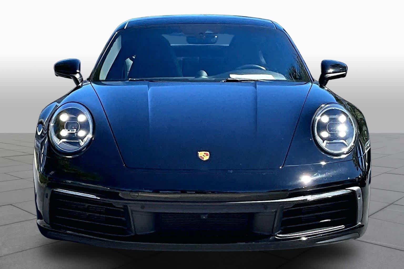 Used 2022 Porsche 911 Carrera RWD image 4