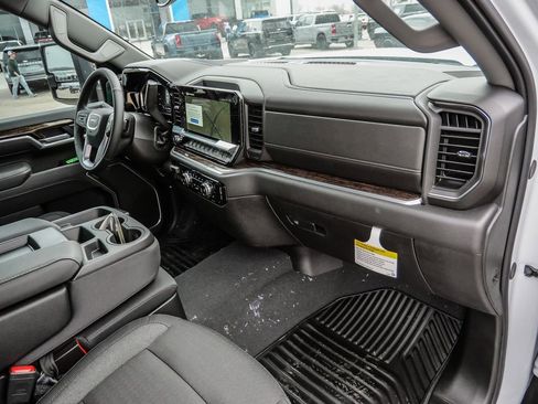 New 2026 GMC Sierra 3500 SLE w/ SLE Value Package AWD/4WD image 16