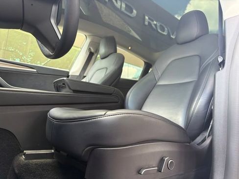 Used 2023 Tesla Model Y Performance AWD/4WD image 5